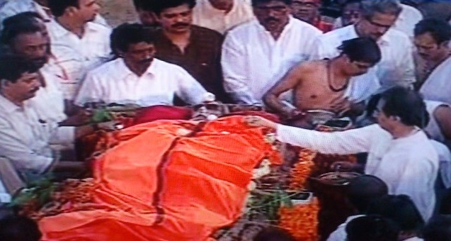 Bal-Thackeray-Funeral1