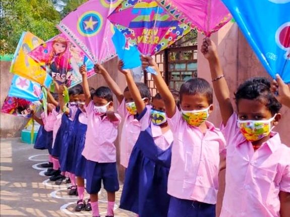 Pre-school children in Anganwadi Centres in Odisha fulfilled their euphoria of flying kites with the help of Anganwadi Didi