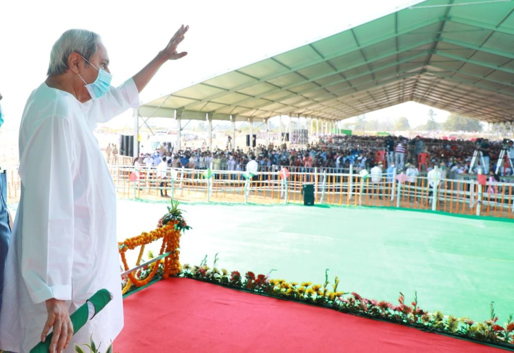 Odisha CM Naveen Patnaik launches slew of projects worth Rs. 2085 crore in Kalahandi.