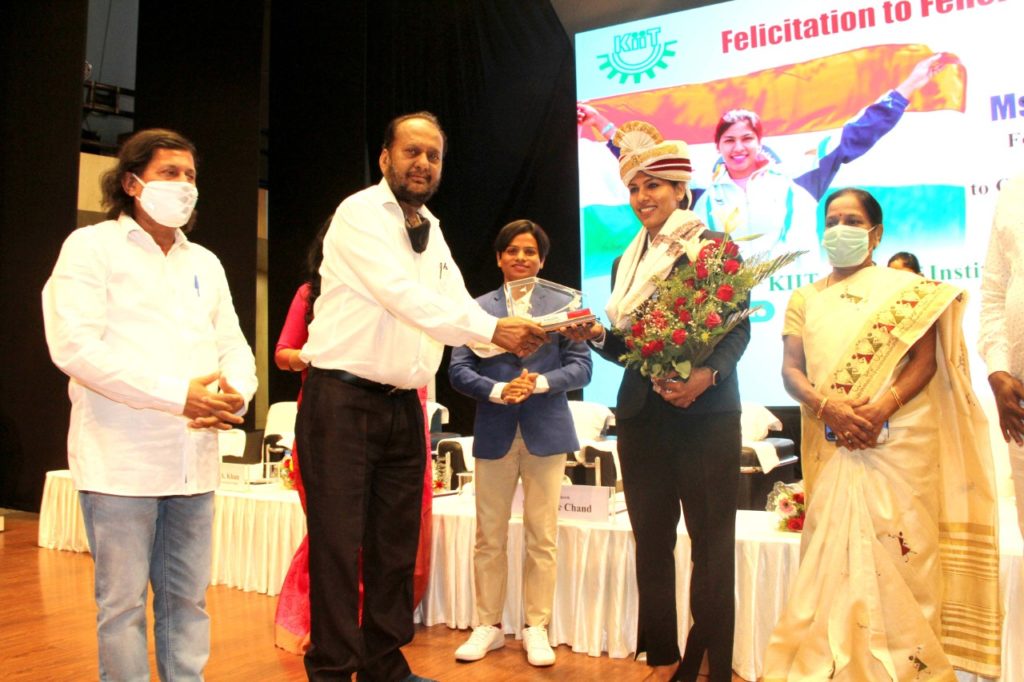 Fencer Bhavani Devi receives rousing welcome at KIIT University