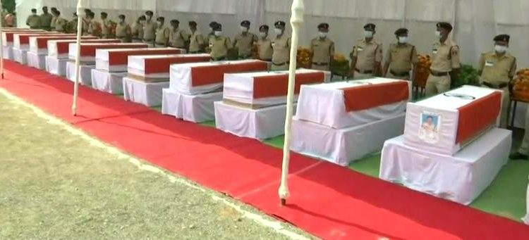 Wreath laying ceremony of soldiers who lost their lives in the Naxal attack at Sukma-Bijapur border, is being held in Bijapur.