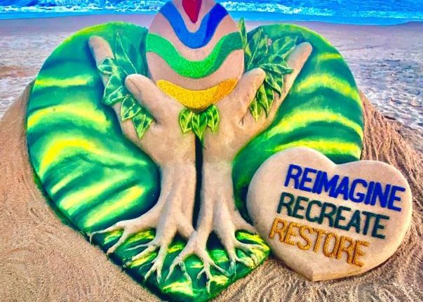 Sudarsan Pattnaik ceates awareness on the occasion of World Environment Day with the message Reimagine, Recreate, Restore