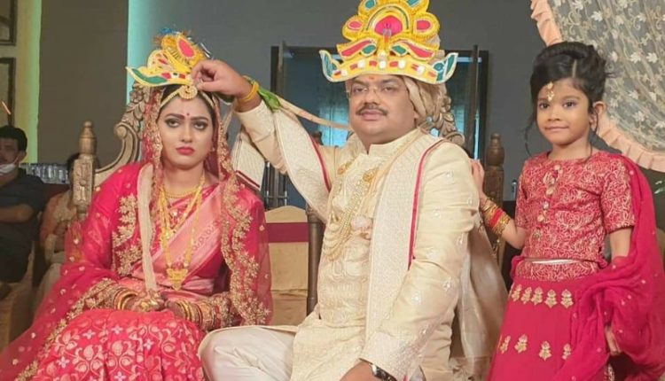 Byomakesh Ray gets married