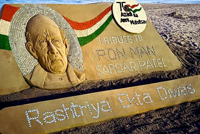 Sand artist Sudarsan Pattnaik creates sand art on Sardar Vallabhbhai Patel's birth anniversary using 20kg of Iron on Puri beach.