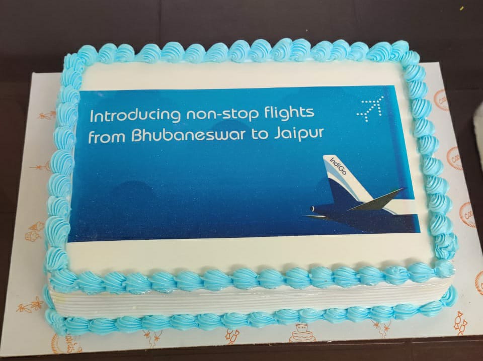 Surprise box cake for an Indigo airlines flight attendant 💙 | By  Cakeaholic by VandanaFacebook