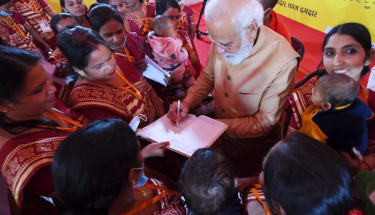 PM Narendra Modi launches women-centric initiatives in Prayagraj, transfers Rs 1000 cr to various SHGs