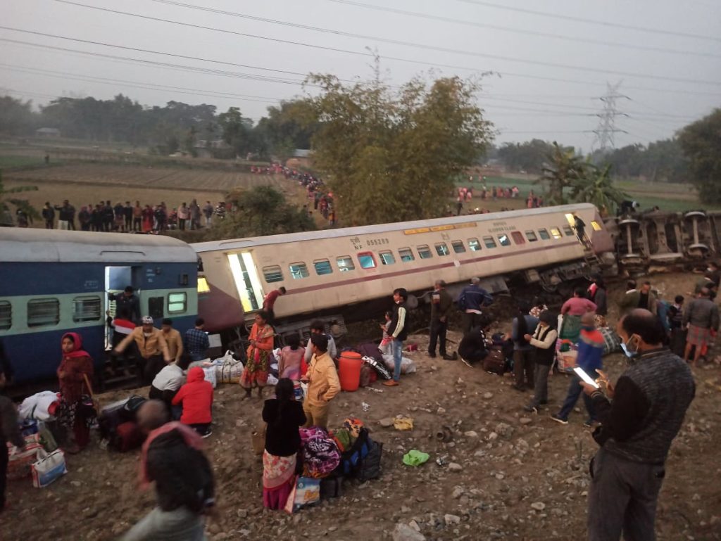 3 dead, several injured as Guwahati-Bikaner Express derails in West Bengal