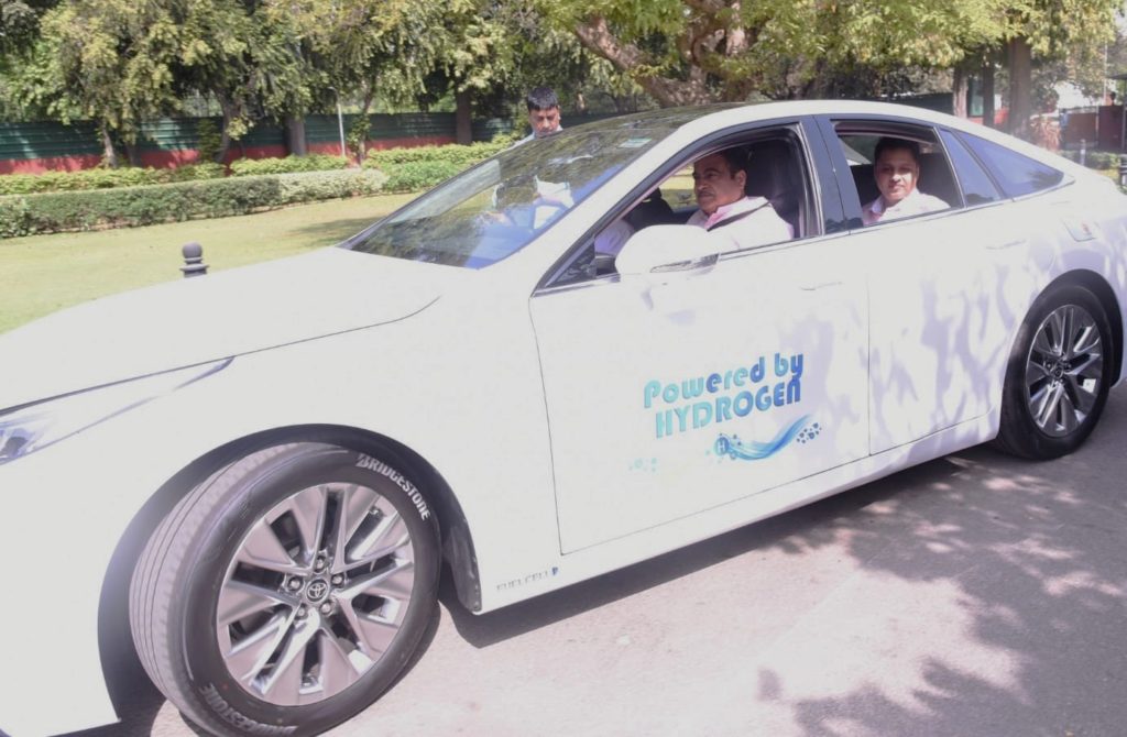 Gadkari reaches Parliament in hydrogen-powered car, first of its kind in India