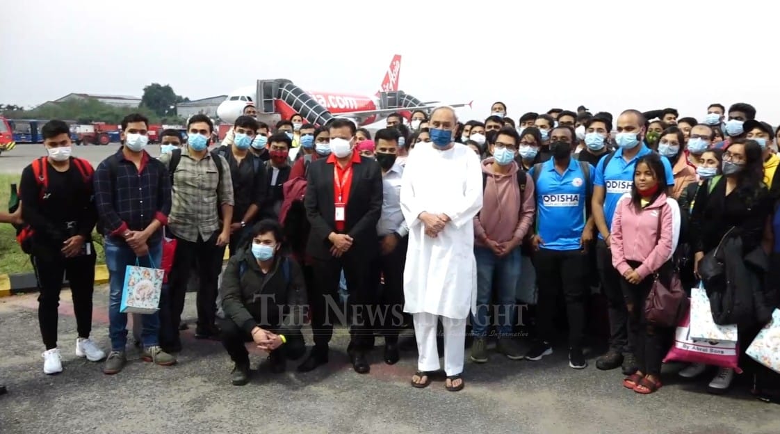 Special Flight brings Ukraine Returnees to Odisha; Naveen welcomes Students