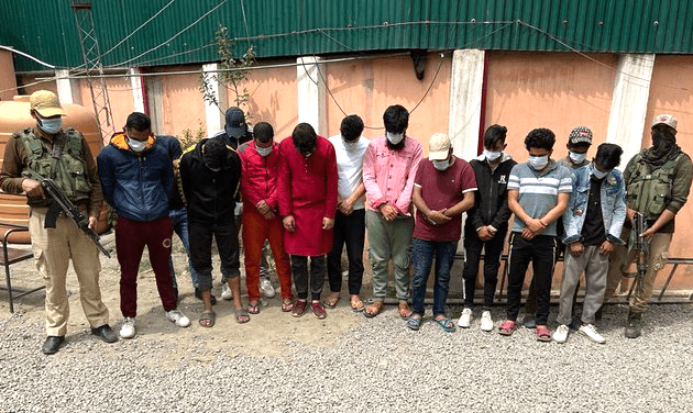 13 arrested for sloganeering during Friday Prayers in Jamia Masjid