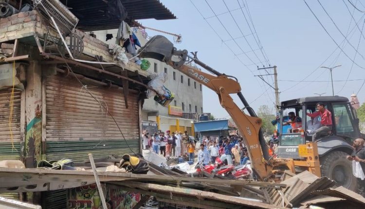 SC stops demolition drive in Jahangirpuri