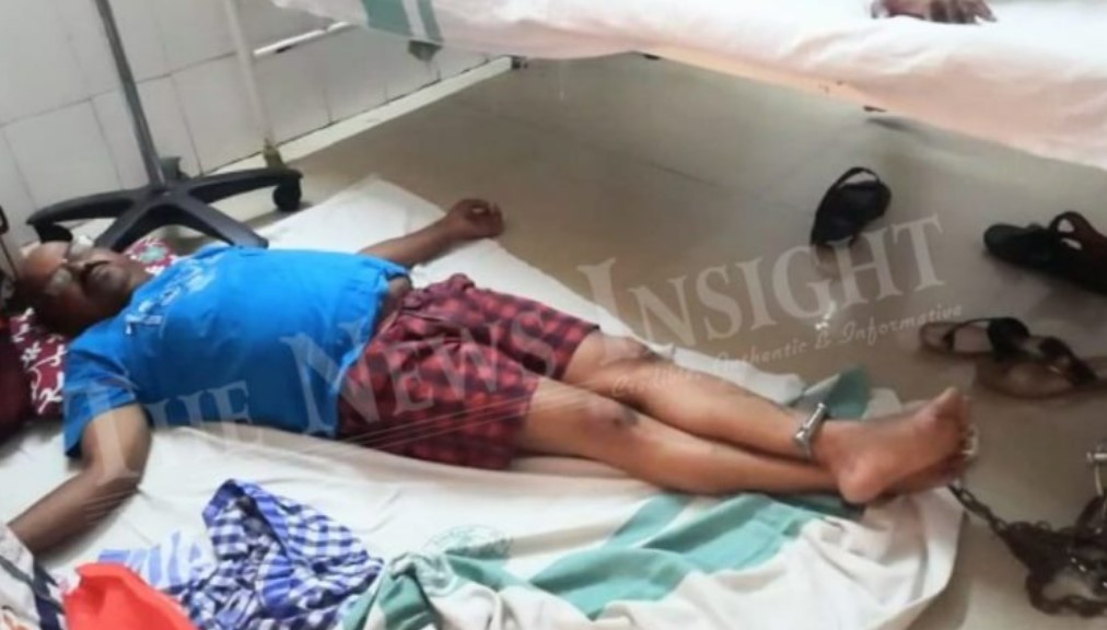 Odisha Journalist handcuffed to Hospital bed