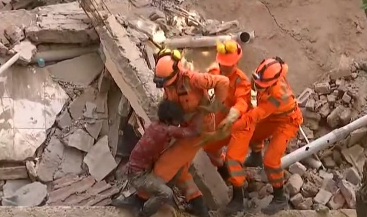 Delhi: Building undergoing repairs collapses in Satya Niketan, all 5 trapped rescued