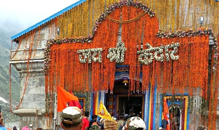 An alarming number of devotees turn up at Kedarnath as Char Dham Yatra starts yesterday. ITBP deployed for security management.