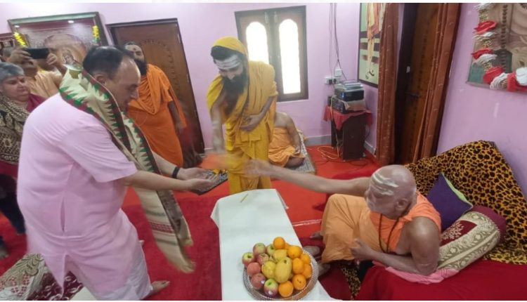 Subramanian Swamy meets Puri Shankaracharya
