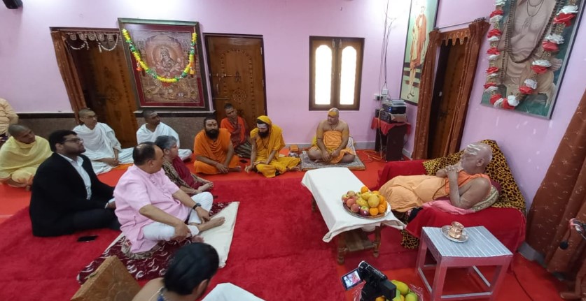Subramanian Swamy meets Puri Shankaracharya