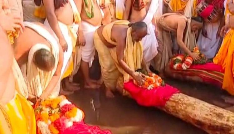 akshay-tritiya-ratha-katha-anukula-ritual-for-ratha-yatra-held-at-puri-srimandir