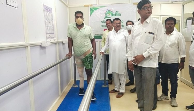 Odisha-Mo Parivar comes to rescue to an Accident Victim with Prosthetic