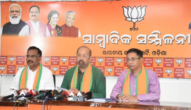 BJP slams Odisha Govt over CAG report of massive Corruption