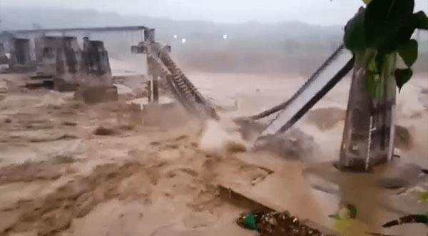 19 dead, 9 injured, 6 missing (feared dead) in the last 24 hours as heavy rainfall continues to trigger flashflood situations in Himachal Pradesh. Chakki bridge in Kangra district collapsed today.