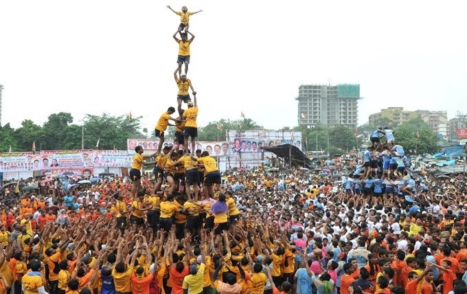 Maharashtra Government declares 'Dahi Handi' an official sport; tournament to be introduced on the lines of Pro-Kabaddi in Maharashtra.