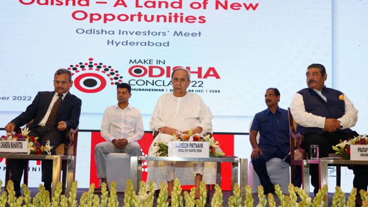 Chief Minister Naveen Patnaik held one-to-one interaction with industrial leaders at the Odisha Investors’ Meet in Hyderabad ahead of the third ‘Make in Odisha’ conclave 2022.