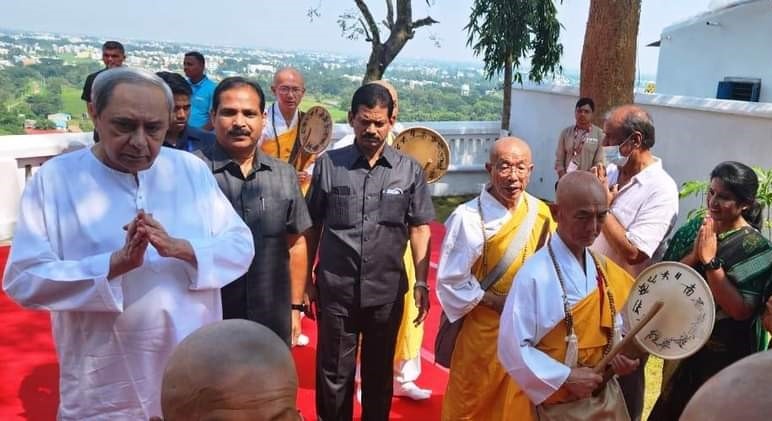 Odisha CM Naveen Patnaik calls for World Peace from Dhauli Shanti Stupa