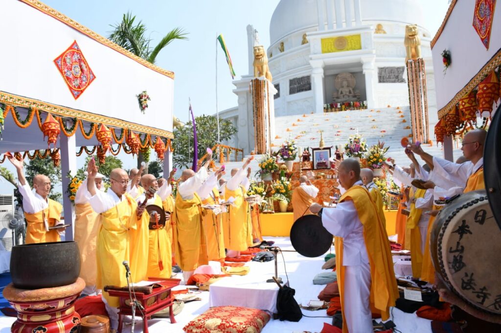 Odisha CM Naveen Patnaik calls for World Peace from Dhauli Shanti Stupa1