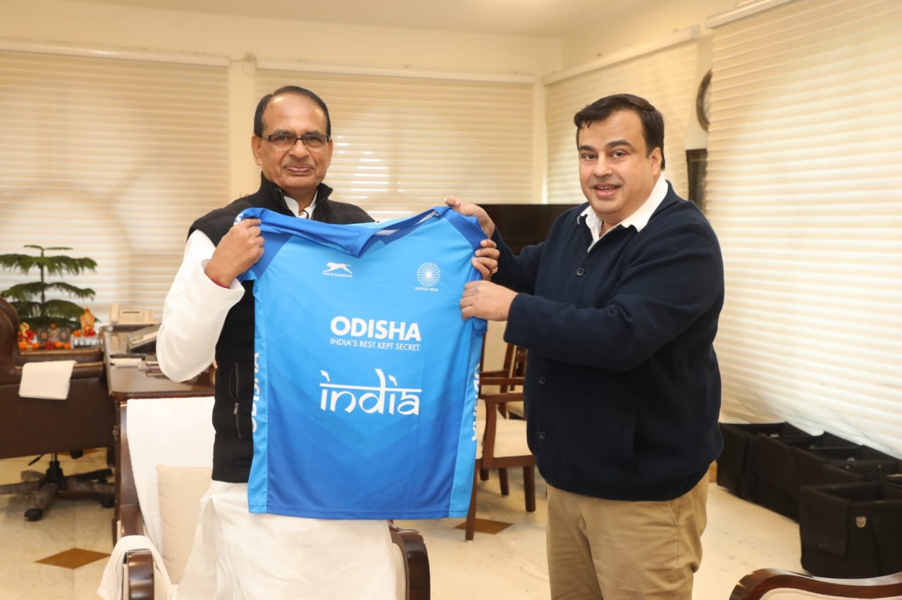 On behalf of Chief Minister Naveen Patnaik, Odisha Minister Rohit Pujari invites Madhya Pradesh CM Shivraj Singh Chouhan to attend Hockey World Cup 2023.