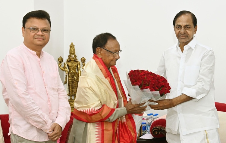 Gamangs to join KCR's BRS