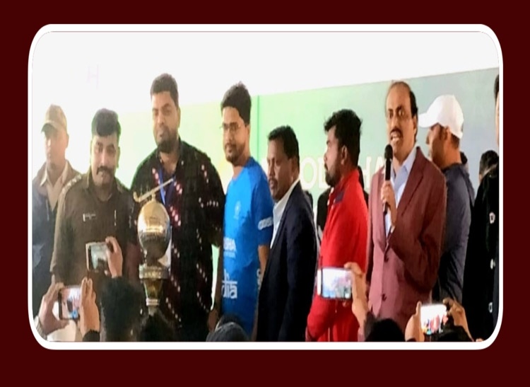 The Trophy of FIH Odisha Men’s Hockey World Cup-2023 was received an overwhelming welcome at Bhadrak Autonomous College.
