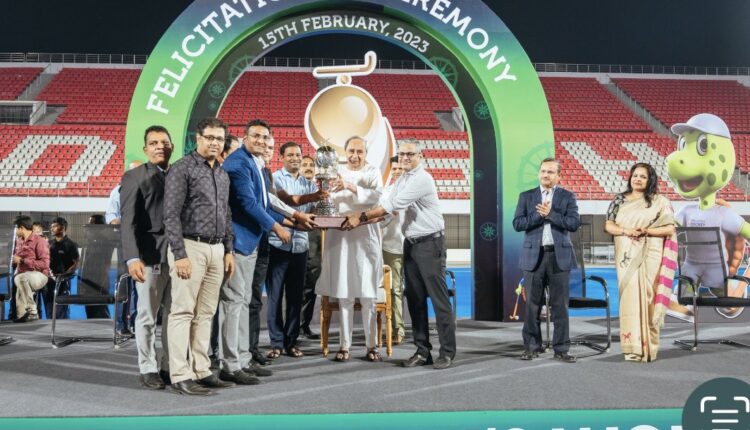 Odisha Chief Minister Naveen Patnaik felicitated those who involved in the smooth and successful hosting of the Hockey World Cup.