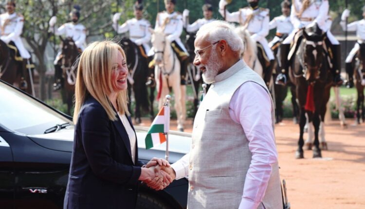 PM Narendra Modi receives Italian PM Giorgia Meloni in a ceremonial welcome at the forecourt of Rashtrapati Bhavan.