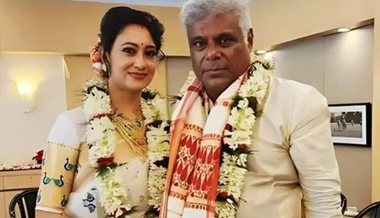 Actor Ashish Vidyarthi tied the knot for the second time with fashion entrepreneur Rupali Barua at the age of 60.