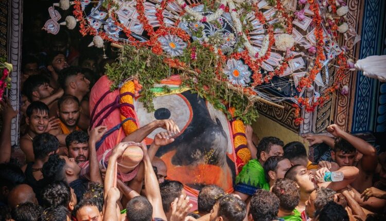 Puri Ratha Jatra 2023: Devotion grips Puri as ceremonial pahandi rituals, the spectacular procession to the Trinity began.