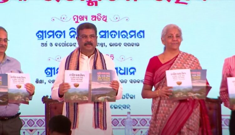 Union Finance Minister Nirmala Sitharaman and Education Minister Dharmendra Pradhan launched Kuwi and Desia books at Bhubaneswar on Thursday.