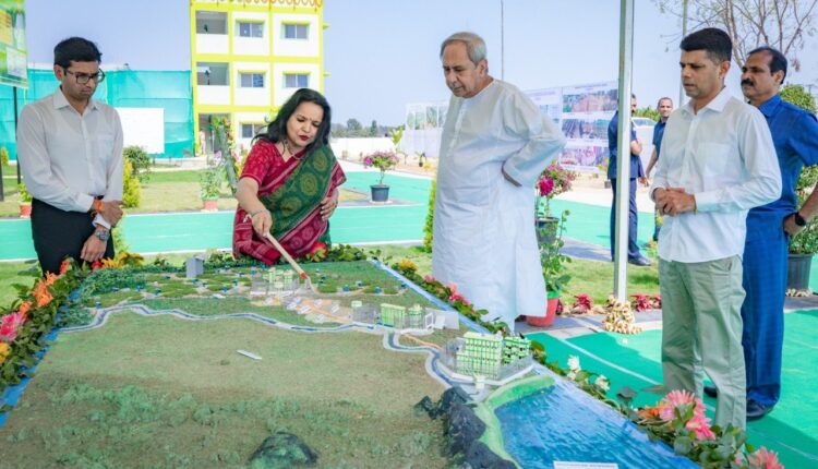 Odisha CM Naveen Patnaik today inaugurated the Gangadhar Meher Lift Irrigation Project, a mega irrigation project in the district at a cost of 1677.42 Crore in Bargarh district.