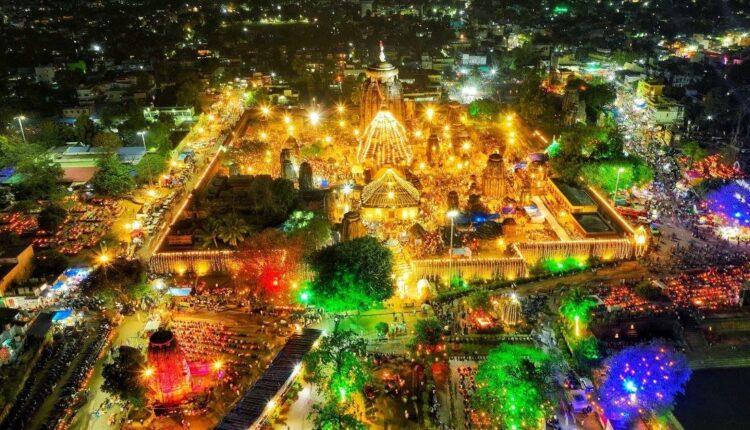 Shree Lingaraj Temple, decked up with flowers, lights as lakhs of devotees congregate to offer prayers and to have a holy "darshan" of Lord Shiva on Mahashivratri.