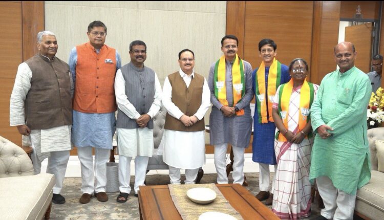 Cuttack MP Bhartruhari Mahtab, former MP Siddhant Mahapatra and Padma Shri Awardee Dr Damayanti Beshra joined the Bharatiya Janata Party.
