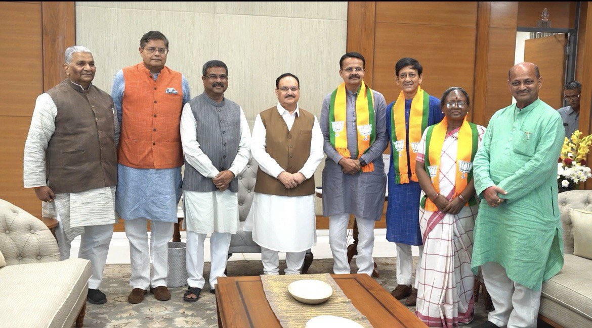 Cuttack MP Bhartruhari Mahtab, former MP Siddhant Mahapatra and Padma Shri Awardee Dr Damayanti Beshra joined the Bharatiya Janata Party.