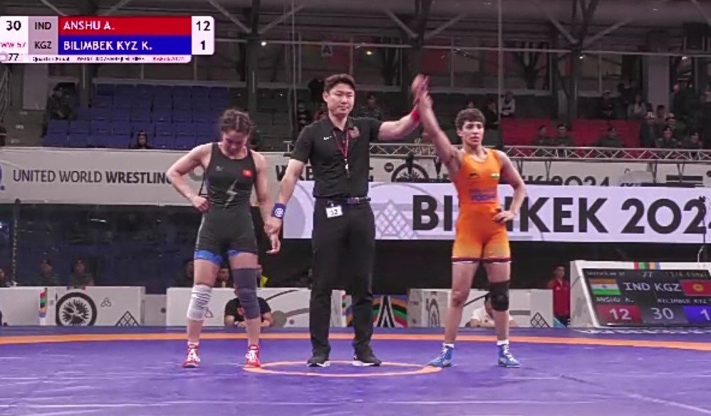 Indian wrestler Anshu Malik moves to 57kg semifinals at Asian Olympic Qualifer with 12-1 win over Kyrgyzstan's Kalmira Bilimbek Kyzy.