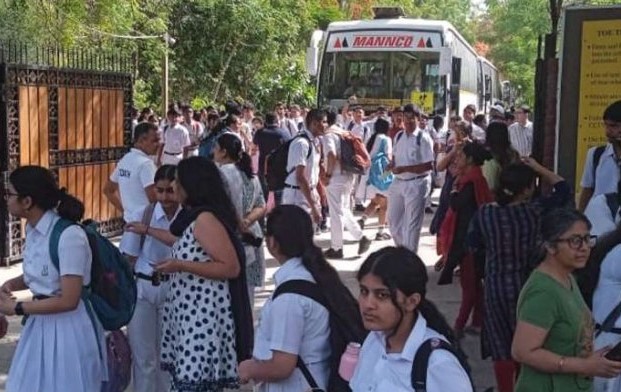 At least 80 schools in Delhi-NCR received bomb threats. Bomb detection team, bomb disposal squad and Delhi Fire Service officials rushed to the schools.