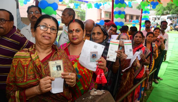 Voting begins in 6 Lok Sabha and 42 Assembly constituencies in Odisha. Odisha records 7.69% voter turnout till 9 AM.