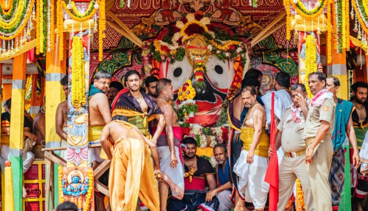 Bahuda Jatra: All three chariots of Trinity reach Singhadwar. 'Lakshmi Narayan Bheta' held on the Puri Bada Danda.