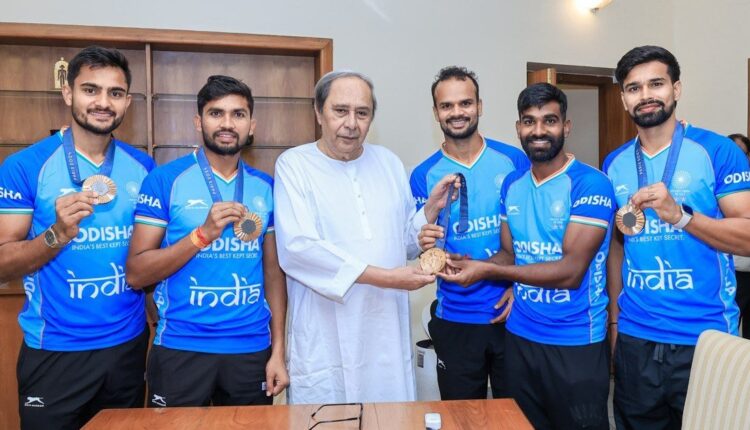 Olympic Glory: Ex CM and LoP Naveen Patnaik felicitates Indian Hockey Team