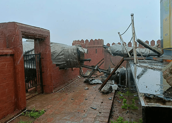 Chhatrapati Shivaji Maharaj's 35-foot statue Collapse at Rajkot: Police arrest structural consultant, contractor of statue.