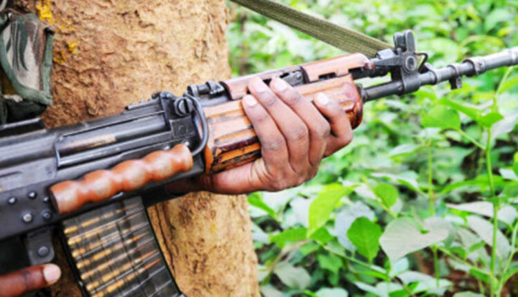 6 Naxals were killed in an encounter with police in Bhadradri Kothagudam district of Telangana on Thursday morning.