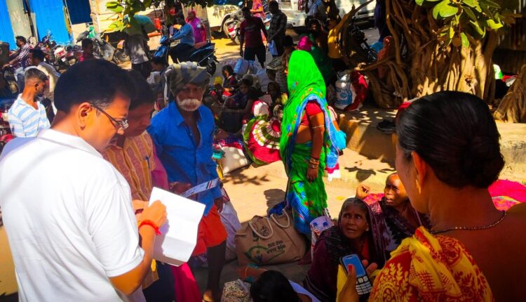 Several habisyalis who have arrived in Puri to perform habisha in the holy month of Kartika have showed their dissatisfaction towards the arrangement. Online registration system leads to outrage.