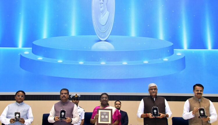 President Droupadi Murmu on Thursday inaugurated former Odisha CM Harekrushna Mahtab’s 125th Birth Anniversary Celebration in Delhi. A special commemorative stamp and a coin was also released on the occasion.