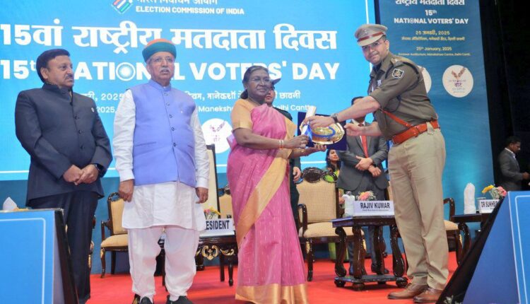 Malkangiri Police bags Award for improving voter turnout in Maoist-affected Areas